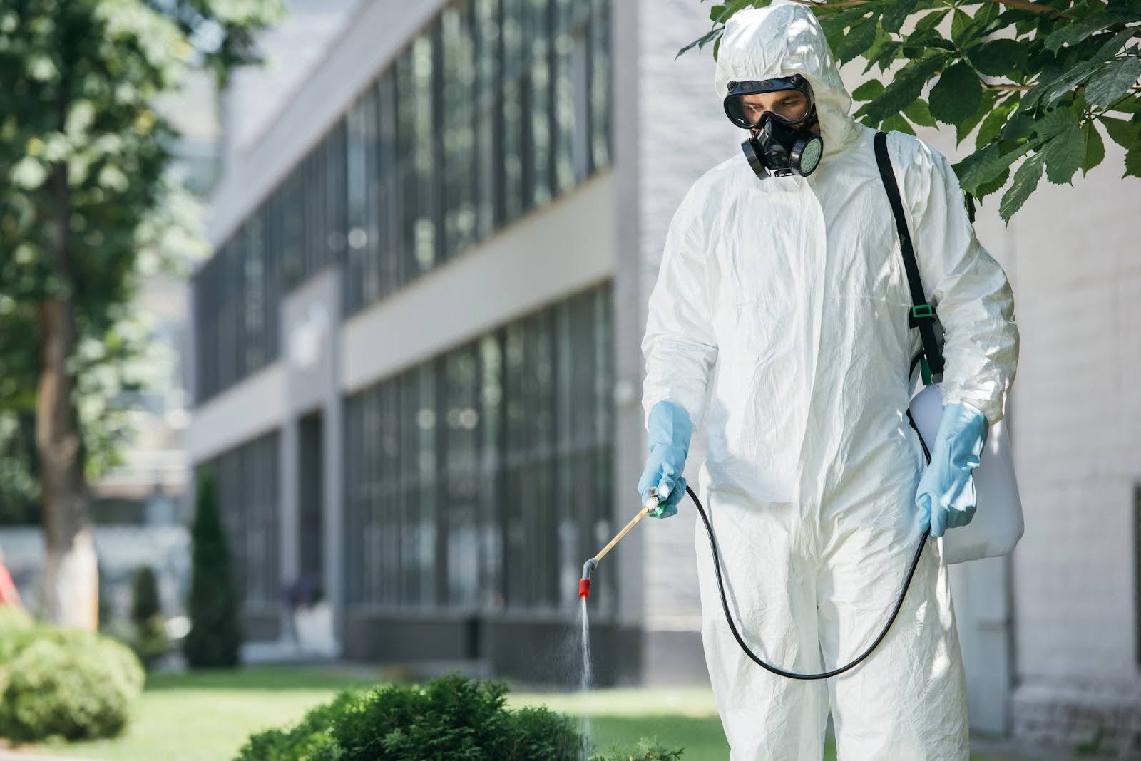 What is the difference between commercial and residential pest control?